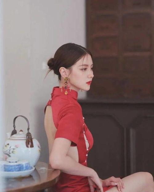 泰国明星网红夫妇照片,镜头下的幸福生活