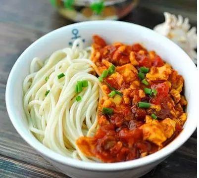明星网红简单拌面视频,美味家常快手料理