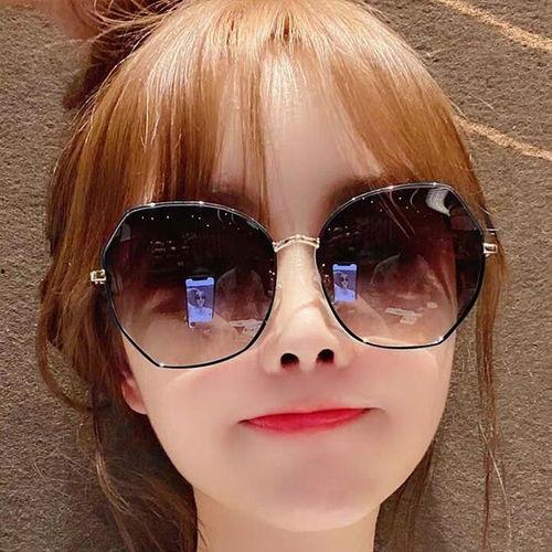明星网红同款眼镜,潮流眼镜界的明星效应揭秘