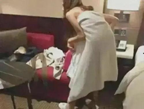 最新吃瓜热门事件女老师,揭秘背后惊人真相！