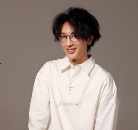 明星网红高科技,明星网红引领潮流新风向