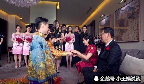 明星网红结婚跪拜父母,新郎跪拜父母环节感动全场