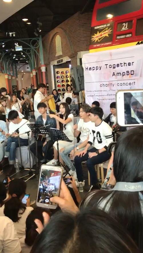 商场偶遇明星网红文案,现场星光熠熠！