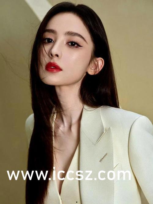 秦嘉倪反差婊吃瓜黑料,反差萌女神的“黑料”揭秘