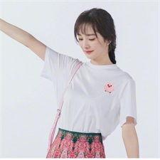 明星网红同款短袖,明星带货力作——夏季短袖潮流指南